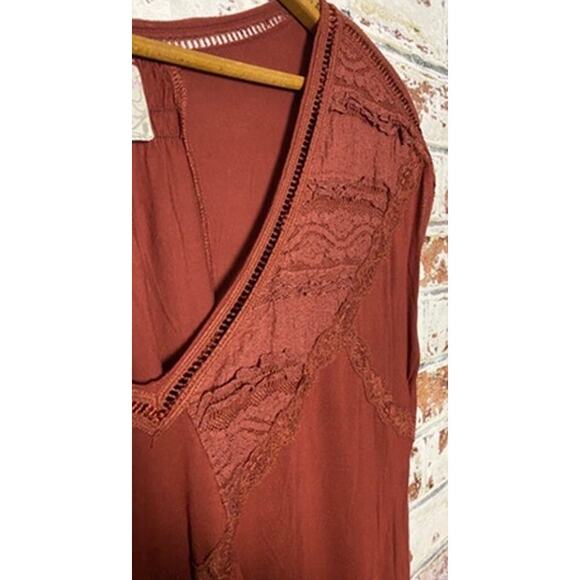 Free People Abigail Flowing Oversized V-Neck Lace-Crochet Detailing Tee in Wine - Picture 8 of 12